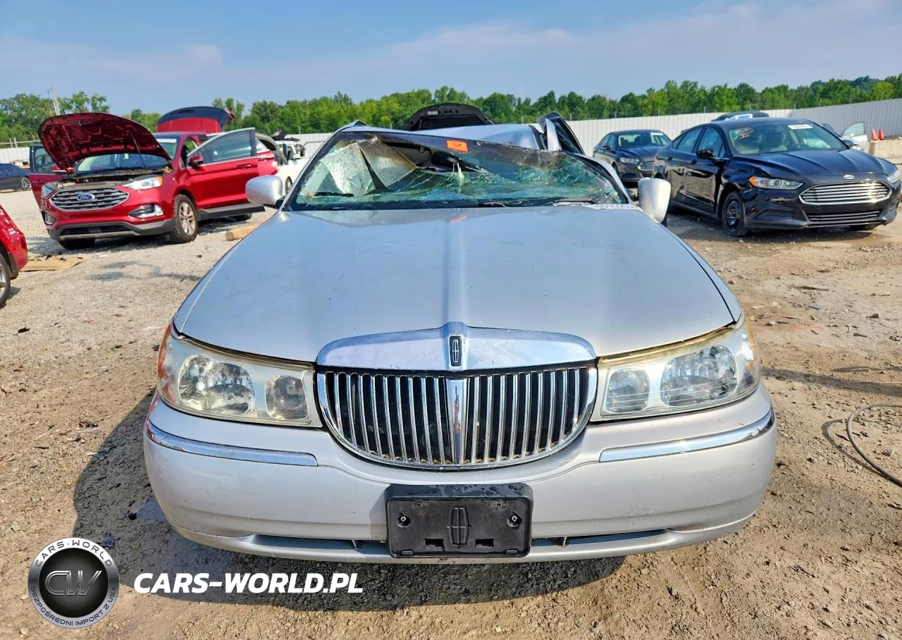 1998 Lincoln Town Car Cartier VIN:1LNFM83W6WY630754 - 5