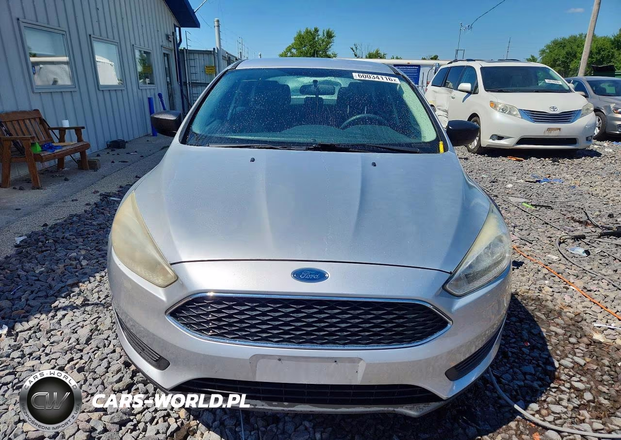 2017 Ford Focus S VIN:1FADP3E20HL307192 - 5