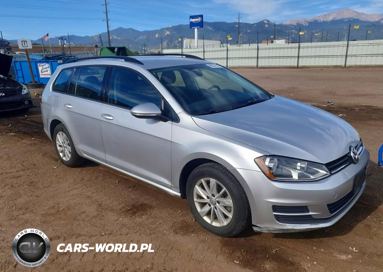 2016 Volkswagen Golf Sportwagen S VIN:3VWC17AU0GM505707 - 4