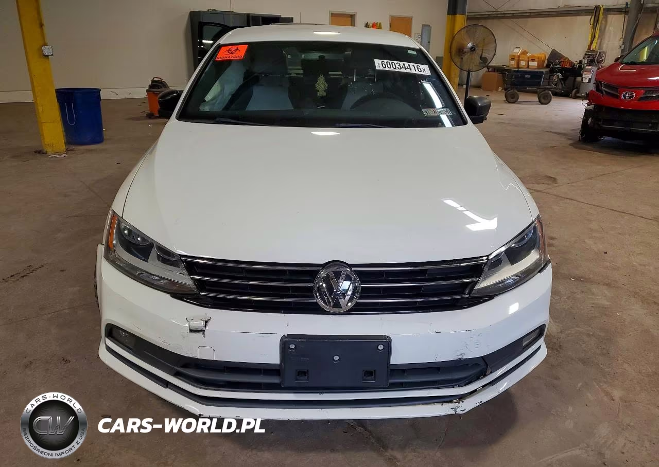 2016 Volkswagen Jetta Sport VIN:3VWD17AJ6GM349943 - 5