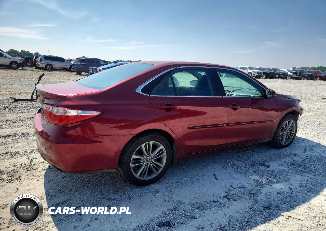 2015 Toyota Camry Se VIN:4T1BF1FK4FU972784 - 3