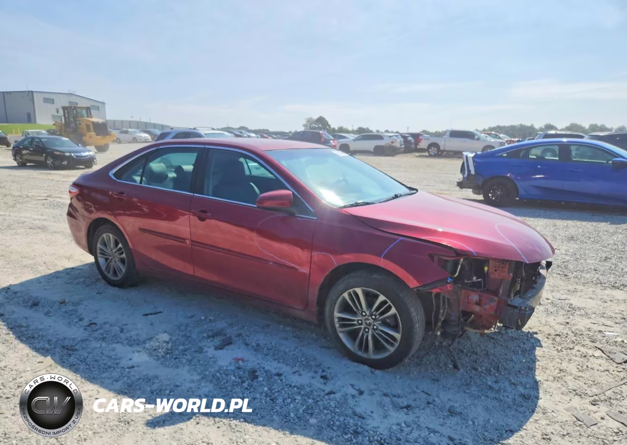 2015 Toyota Camry Se VIN:4T1BF1FK4FU972784 - 4