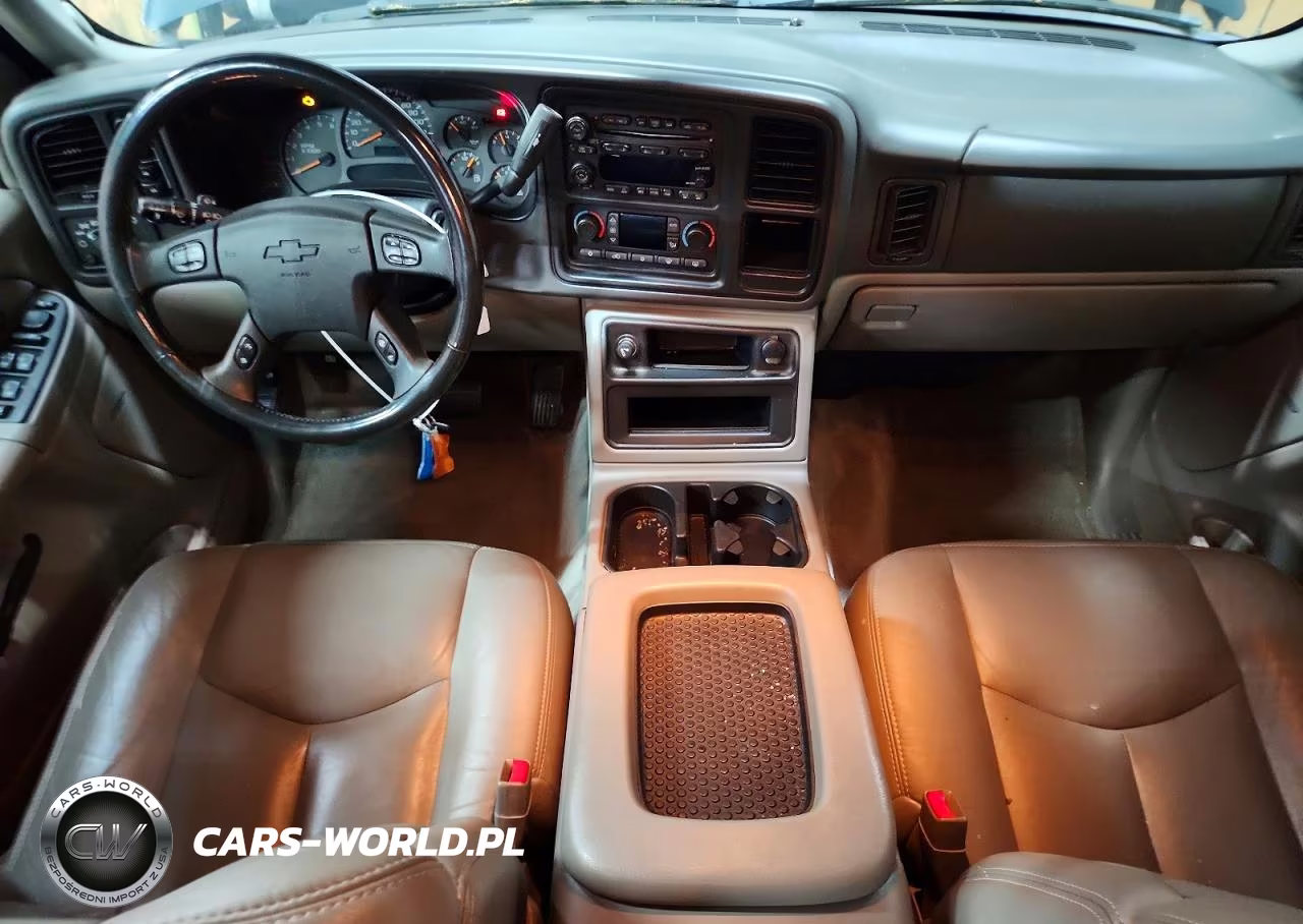 2004 Chevrolet Suburban K1500 VIN:1GNFK16Z74J282497 - 8