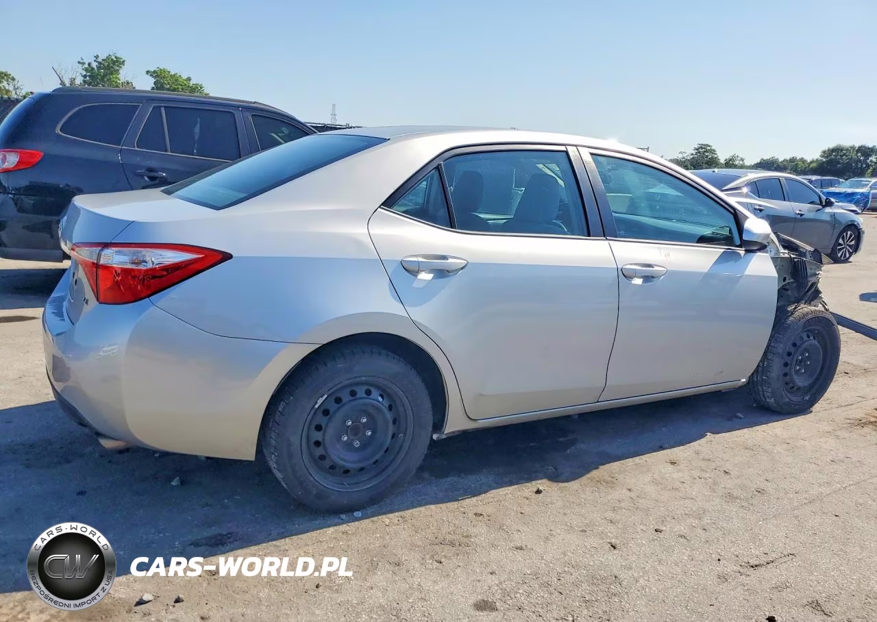 2016 Toyota Corolla Le VIN:2T1BURHE5GC616150 - 3