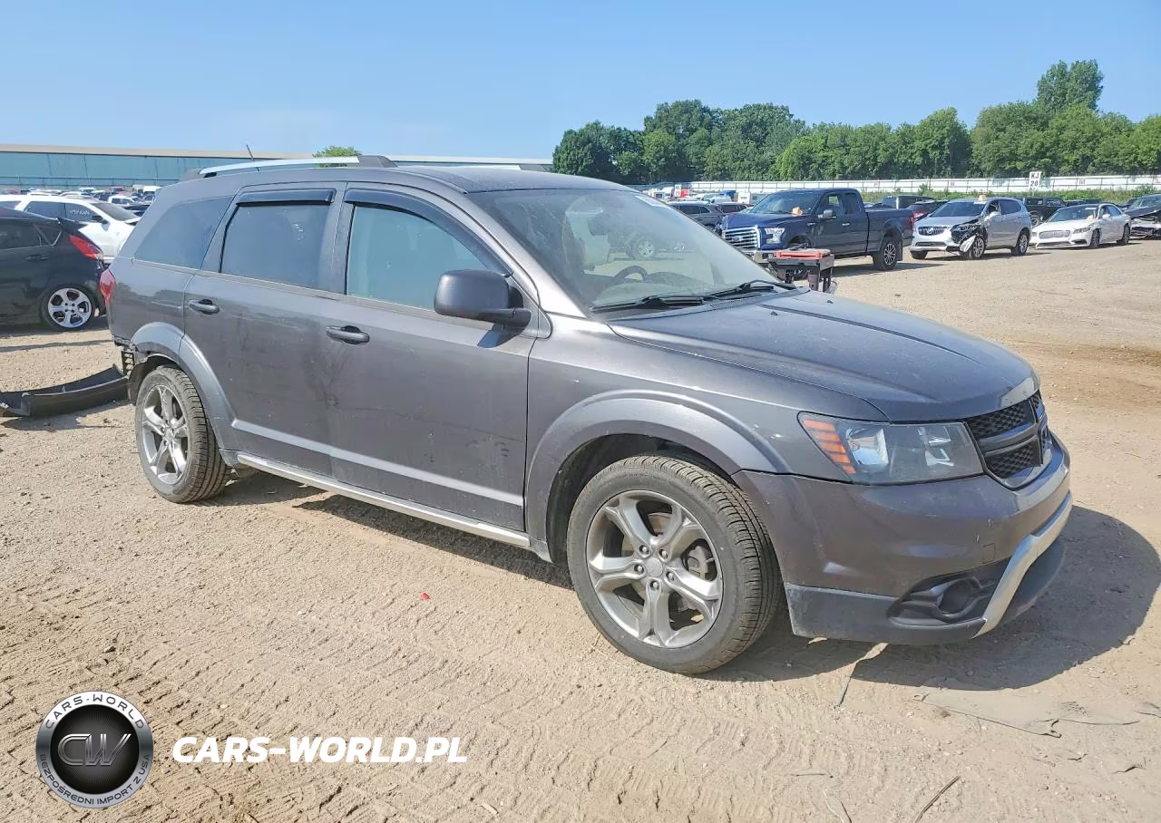 2017 Dodge Journey Crossroad VIN:3C4PDDGG7HT535063 - 4