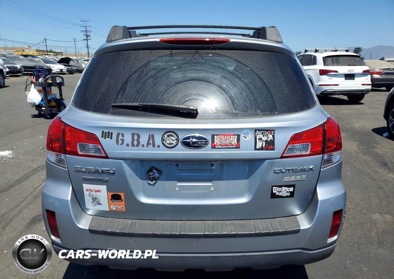 2013 Subaru Outback 2.5I Premium VIN:4S4BRBCC8D3234774 - 6