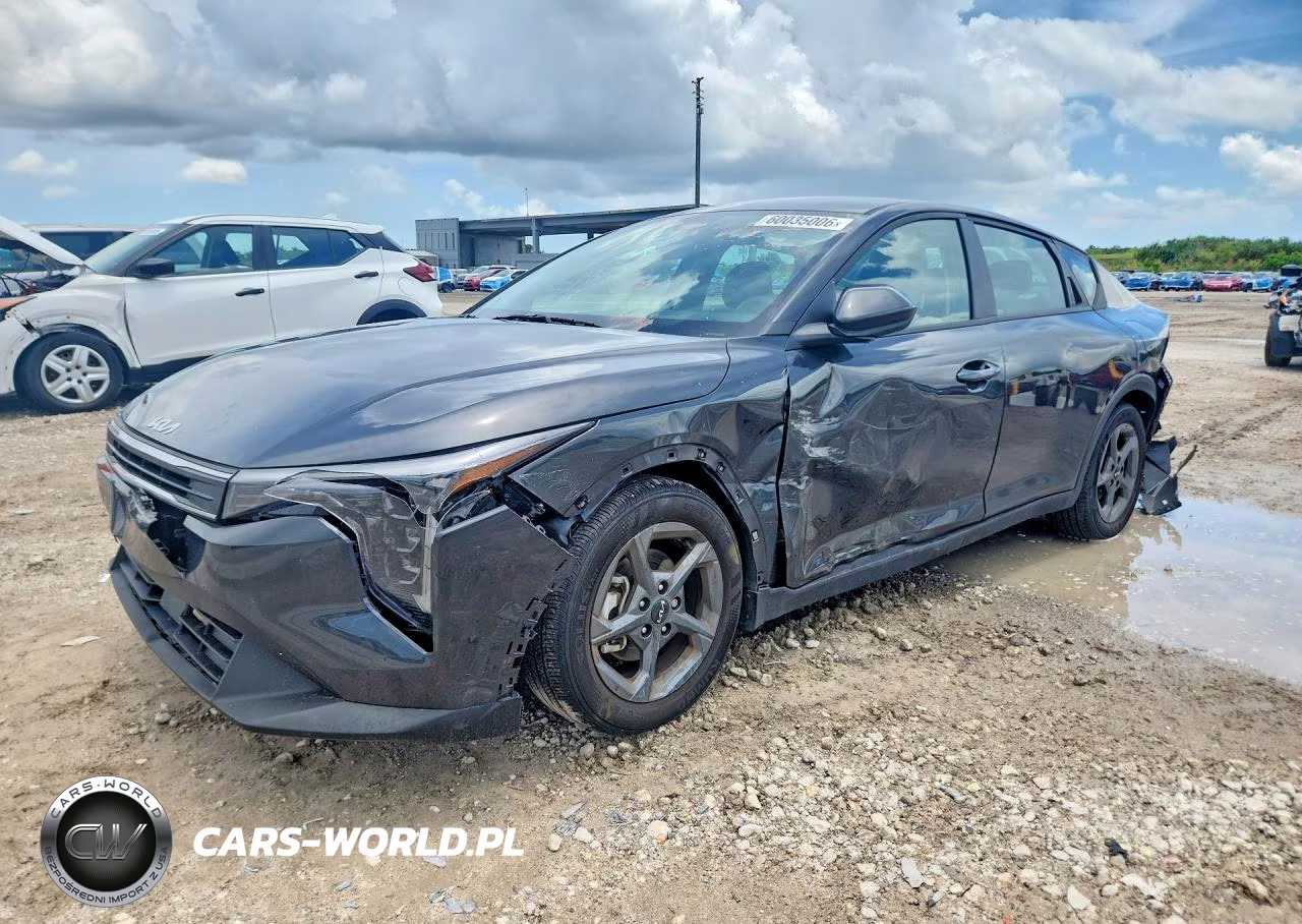 2025 Kia K4 Lxs