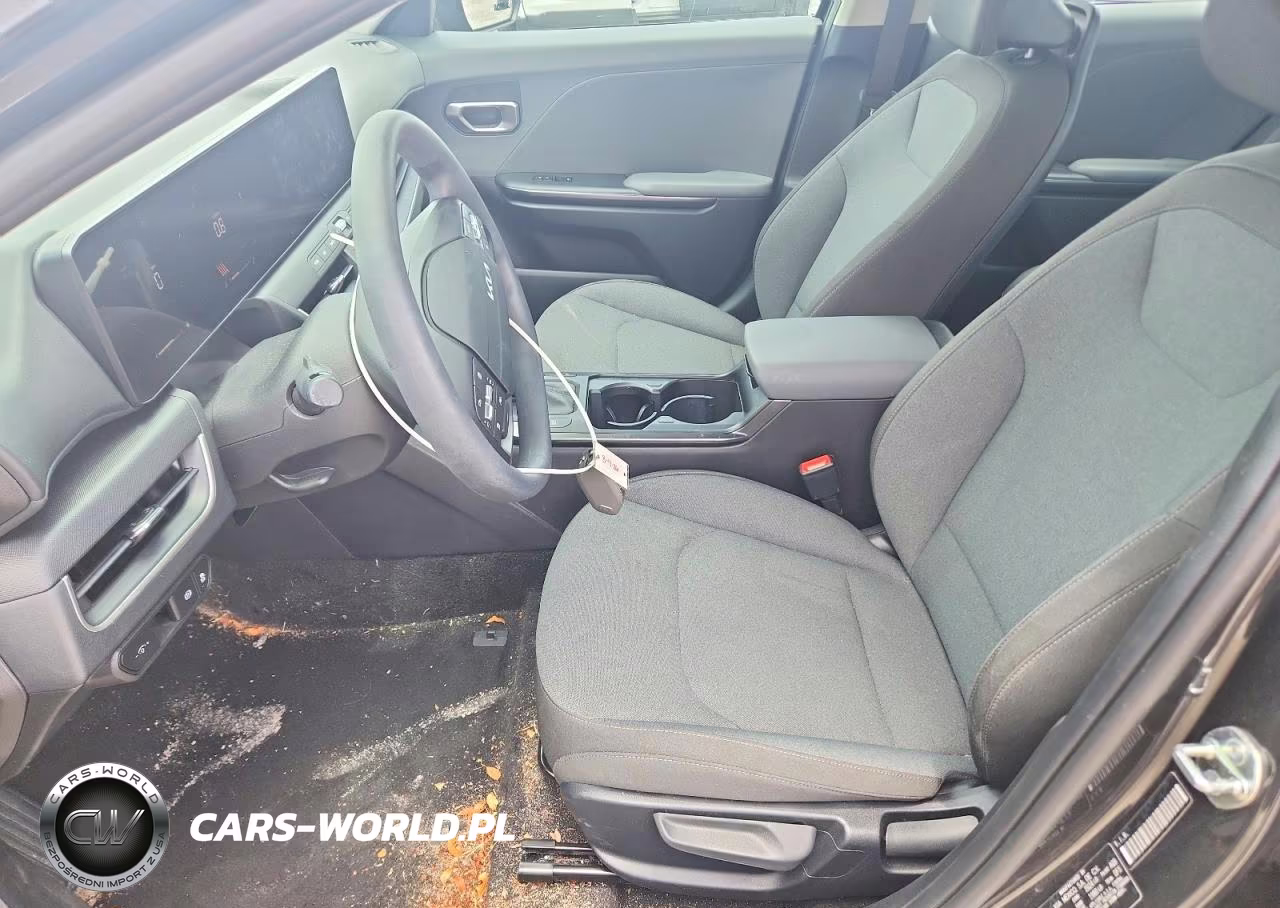 2025 Kia K4 Lxs VIN:3KPFT4DE8SE094475 - 7