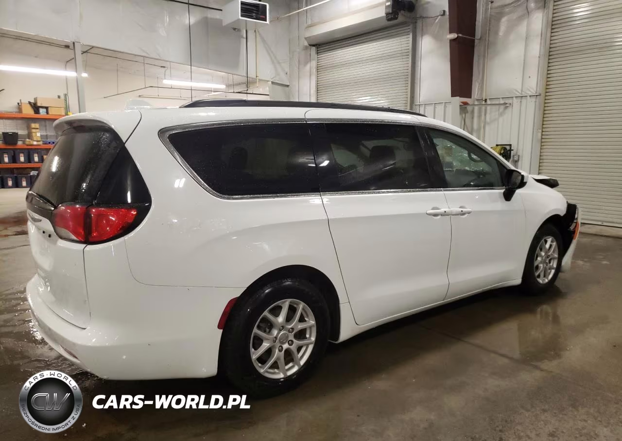 2020 Chrysler Voyager Lxi VIN:2C4RC1DG2LR262074 - 3