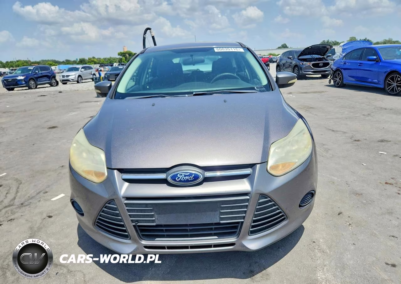 2014 Ford Focus Se VIN:1FADP3K21EL252090 - 5