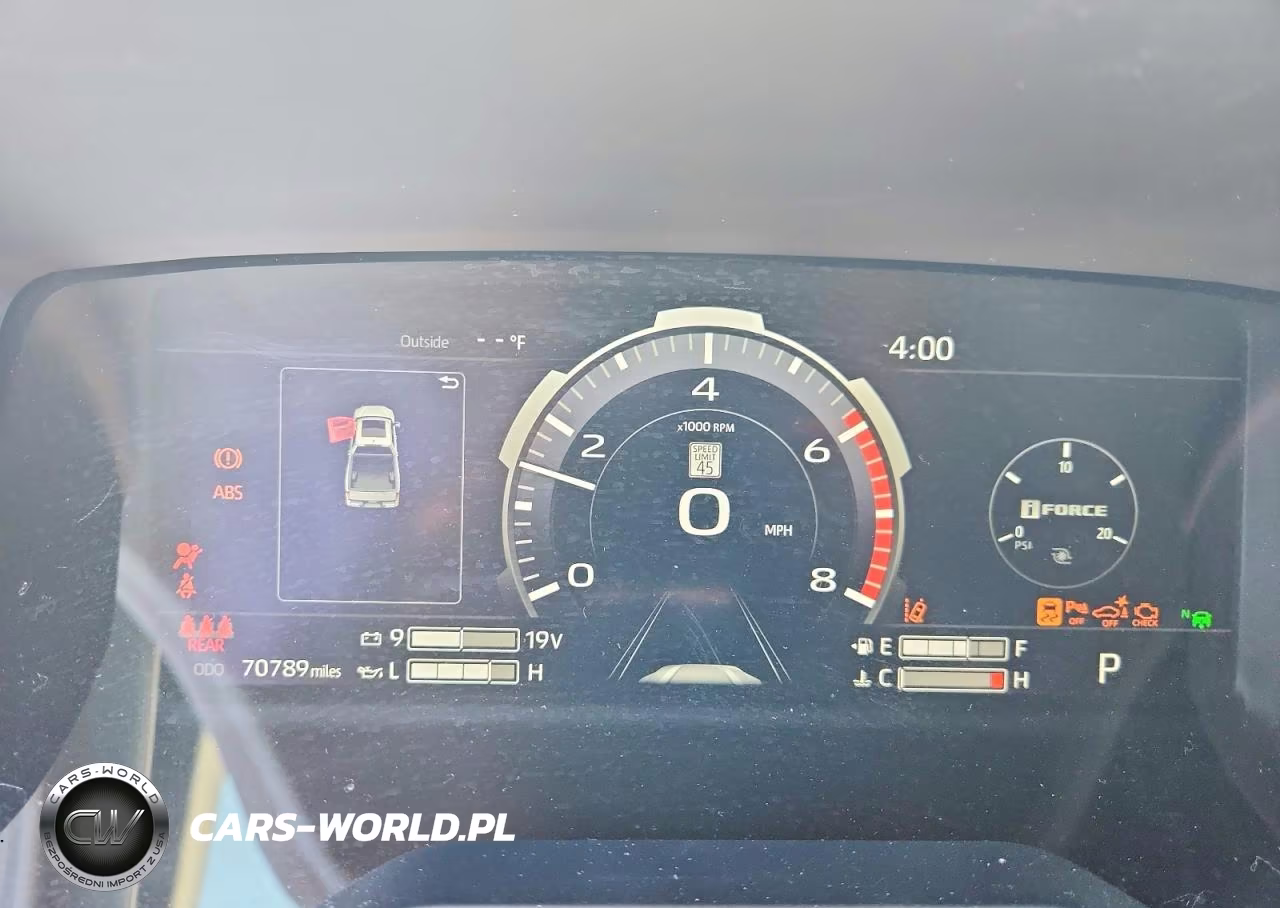 2023 Toyota Tundra Platinum VIN:5TFNA5DB7PX106863 - 9