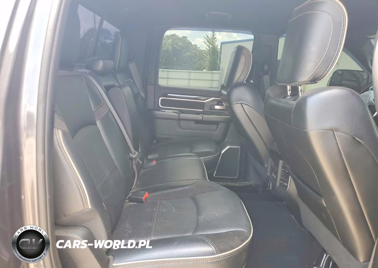 2020 Ram 2500 Laramie VIN:3C6UR5FL1LG244107 - 10