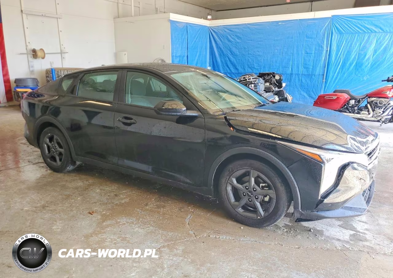 2025 Kia K4 Lxs VIN:3KPFT4DE1SE086007 - 4