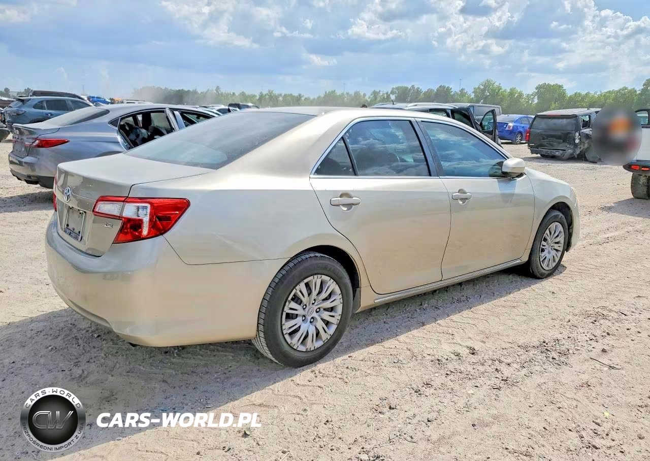 2014 Toyota Camry Le VIN:4T4BF1FK9ER422159 - 3