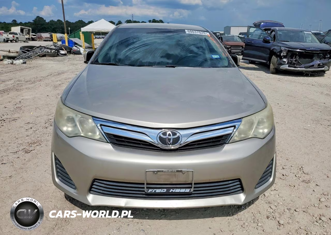 2014 Toyota Camry Le VIN:4T4BF1FK9ER422159 - 5