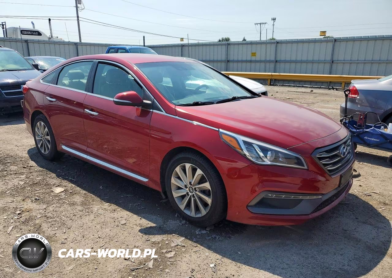 2015 Hyundai Sonata Sport VIN:5NPE34AF4FH074931 - 4
