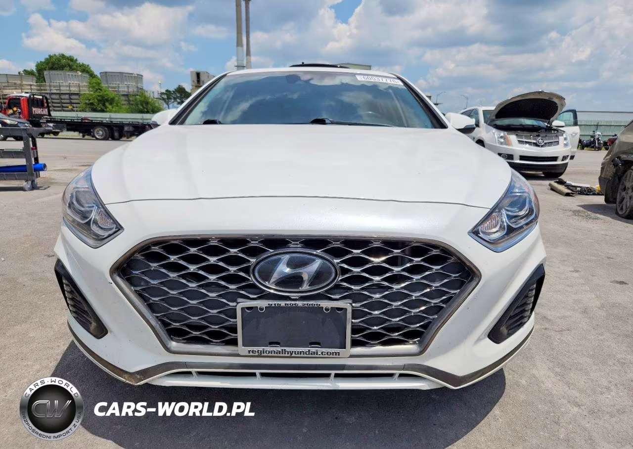 2019 Hyundai Sonata VIN:5NPE34AF2KH820710 - 5