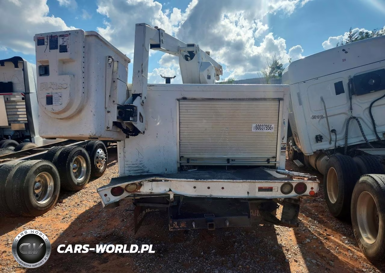 2016 Ford F550 Super Duty Bucket Truck VIN:1FDUF5GT7GEB34218 - 6