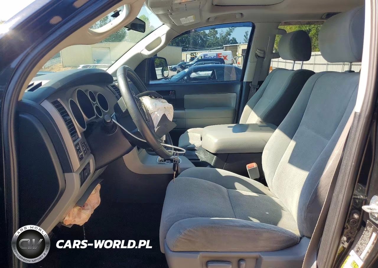 2013 Toyota Sequoia Sr5 VIN:5TDBY5G16DS079982 - 7