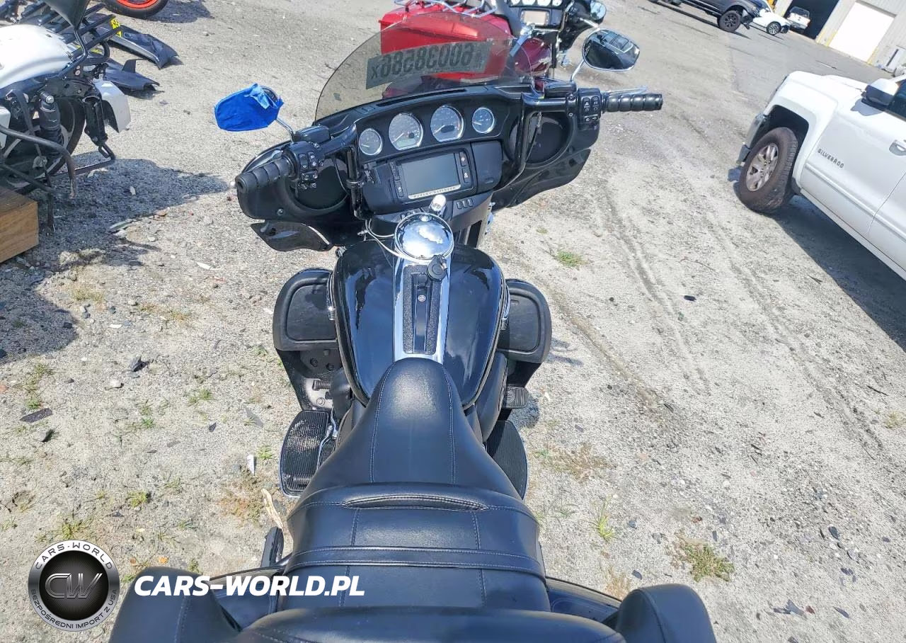2018 Harley-Davidson Flhtcu Ultra Classic Electra Glide VIN:1HD1FCC19JB619984 - 6