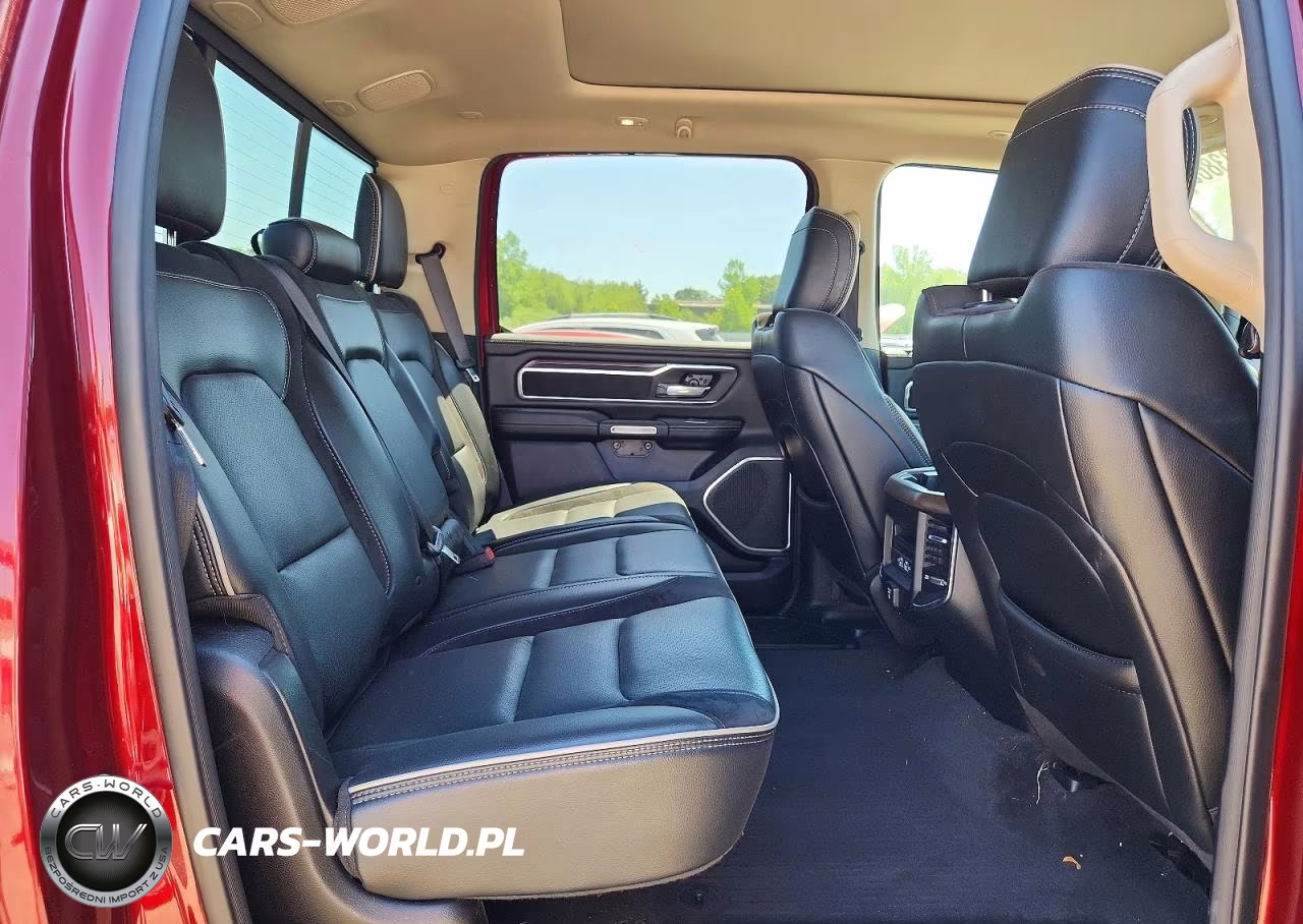 2021 Ram 1500 Laramie VIN:1C6SRFJT8MN751390 - 10