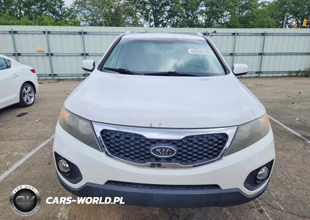 2011 Kia Sorento Lx VIN:5XYKT4A18BG155942 - 5