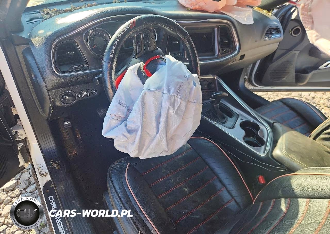 2018 Dodge Challenger Sxt VIN:2C3CDZAG1JH242220 - 8