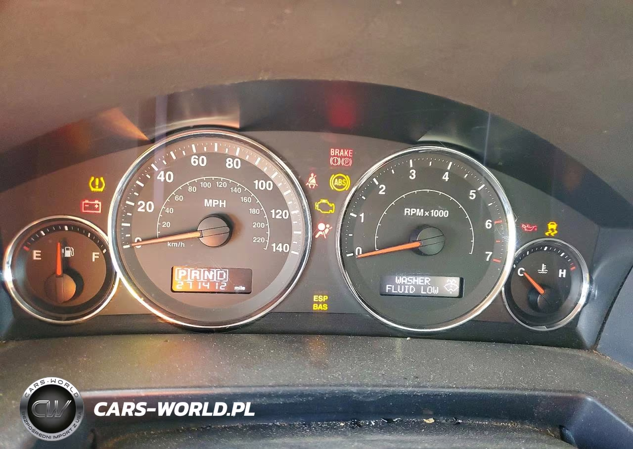 2008 Jeep Commander Sport VIN:1J8HH48K18C125682 - 9