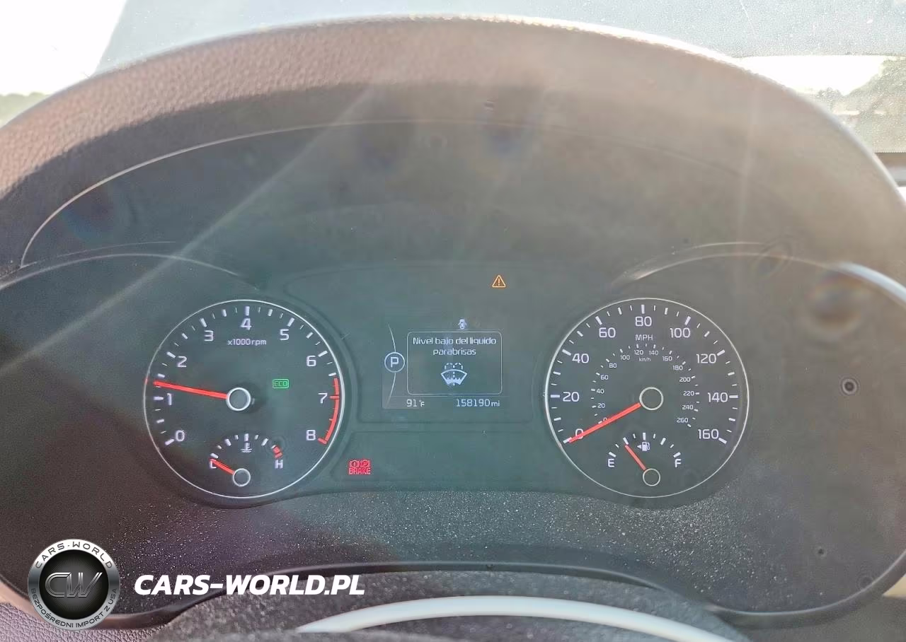 2018 Kia Optima Lx VIN:5XXGT4L37JG252198 - 9