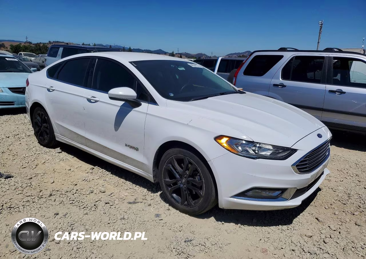 2018 Ford Fusion Se Hybrid VIN:3FA6P0LU4JR249364 - 4
