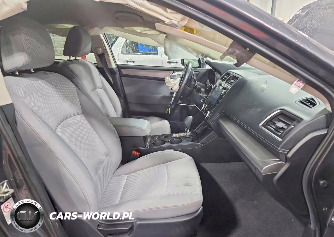 2018 Subaru Outback 2.5I Premium VIN:4S4BSACC3J3283083 - 7