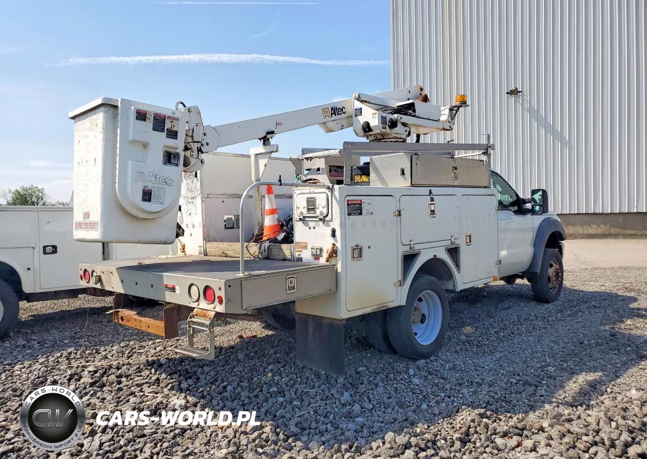2011 Ford F450 Super Duty Bucket Truck VIN:1FDUF4GY4BEB42890 - 3