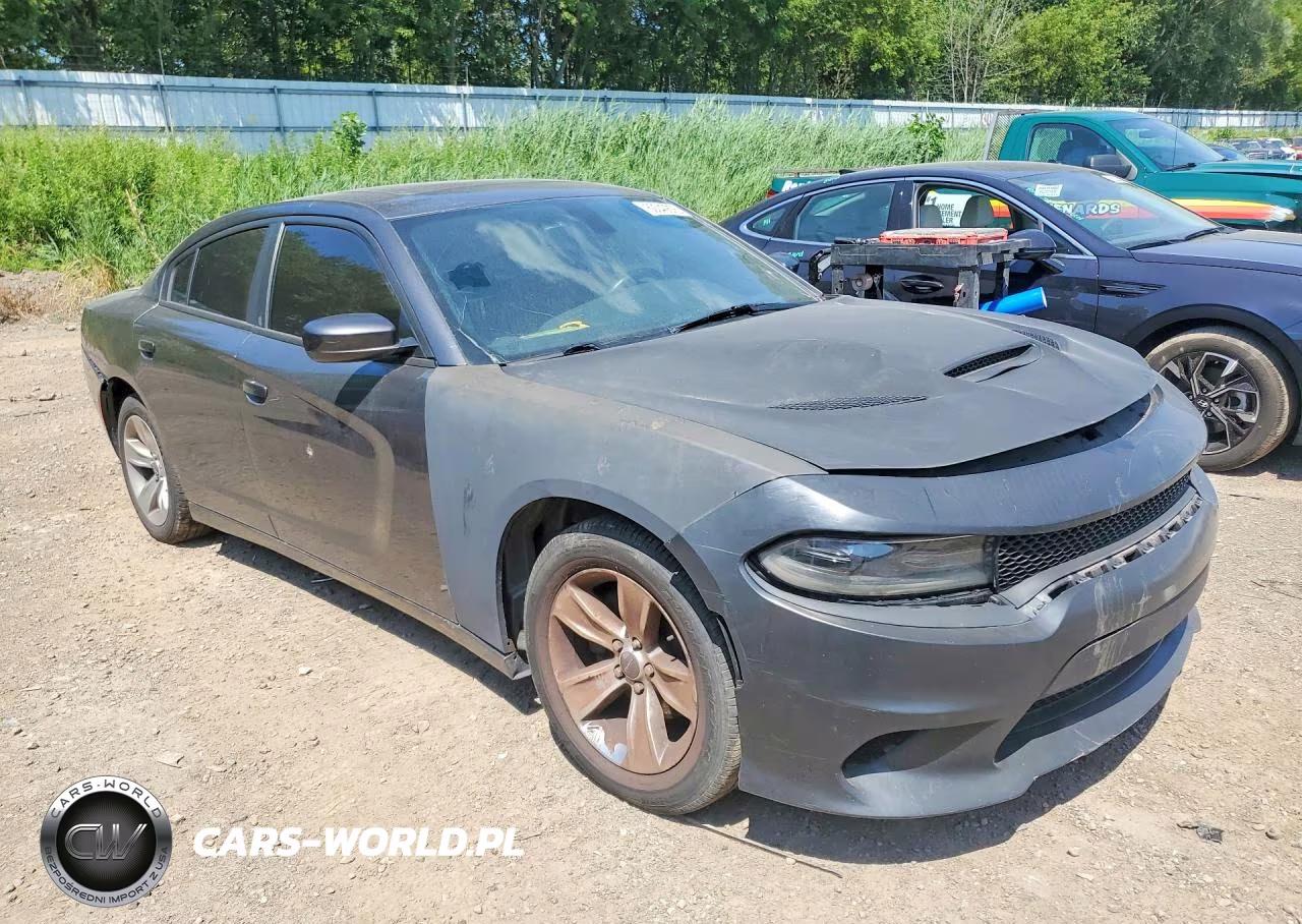 2015 Dodge Charger Sxt VIN:2C3CDXHG3FH835627 - 4