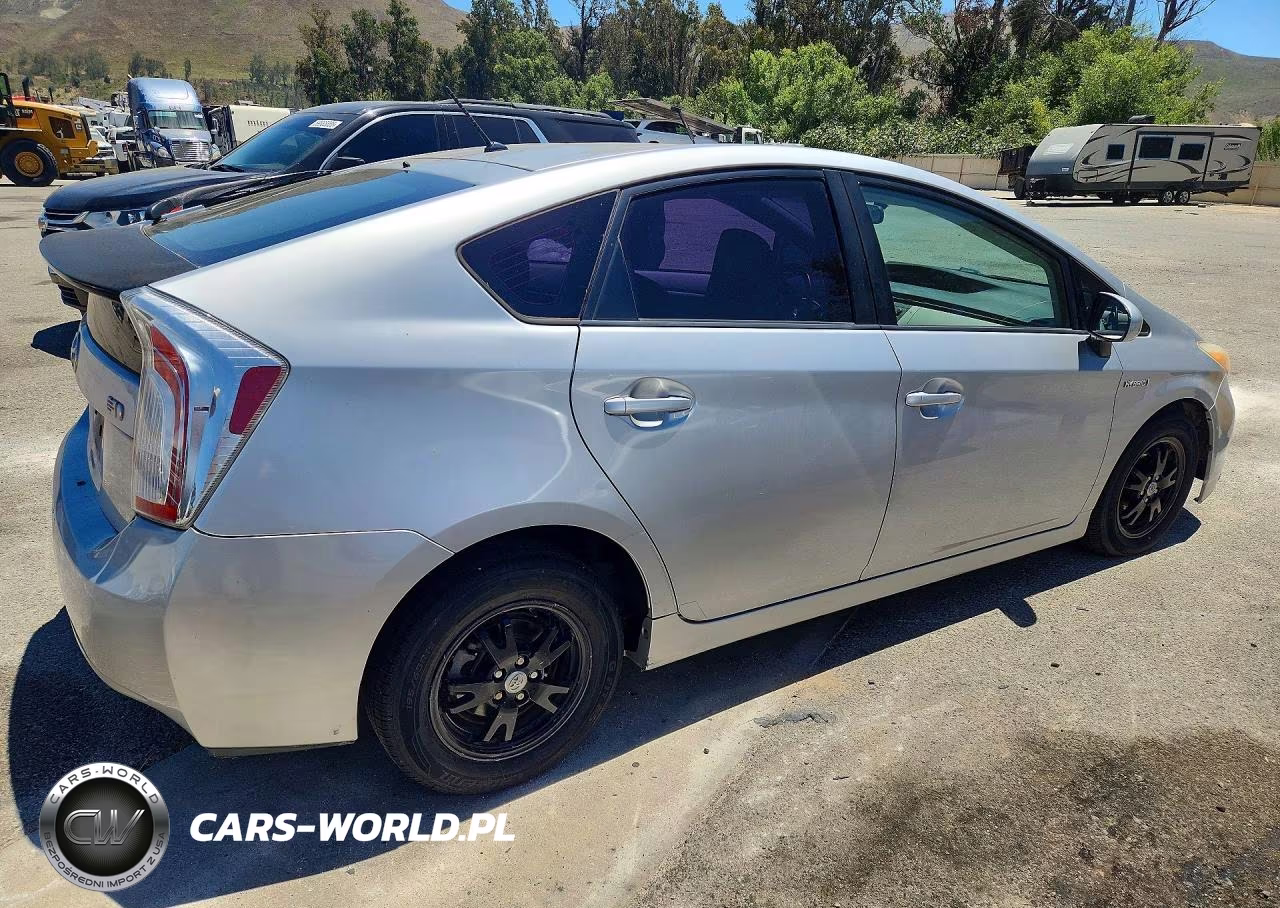 2012 Toyota Prius Two VIN:JTDKN3DU3C5383514 - 3