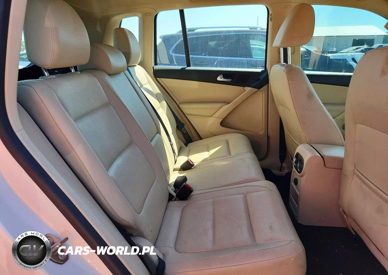 2017 Volkswagen Tiguan S VIN:WVGBV7AXXHW510908 - 10