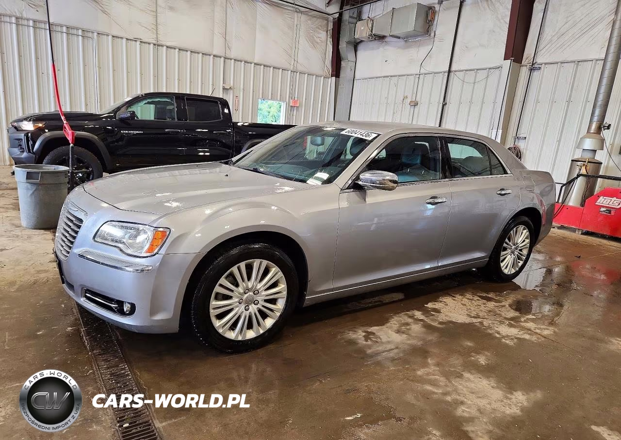 2014 Chrysler 300C – zdjęcie 1 z 12