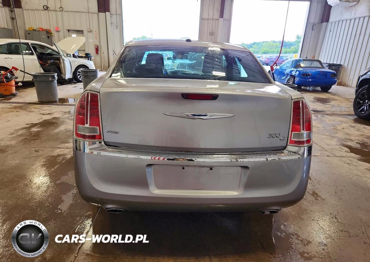 2014 Chrysler 300C VIN:2C3CCAKG7EH260441 - 6
