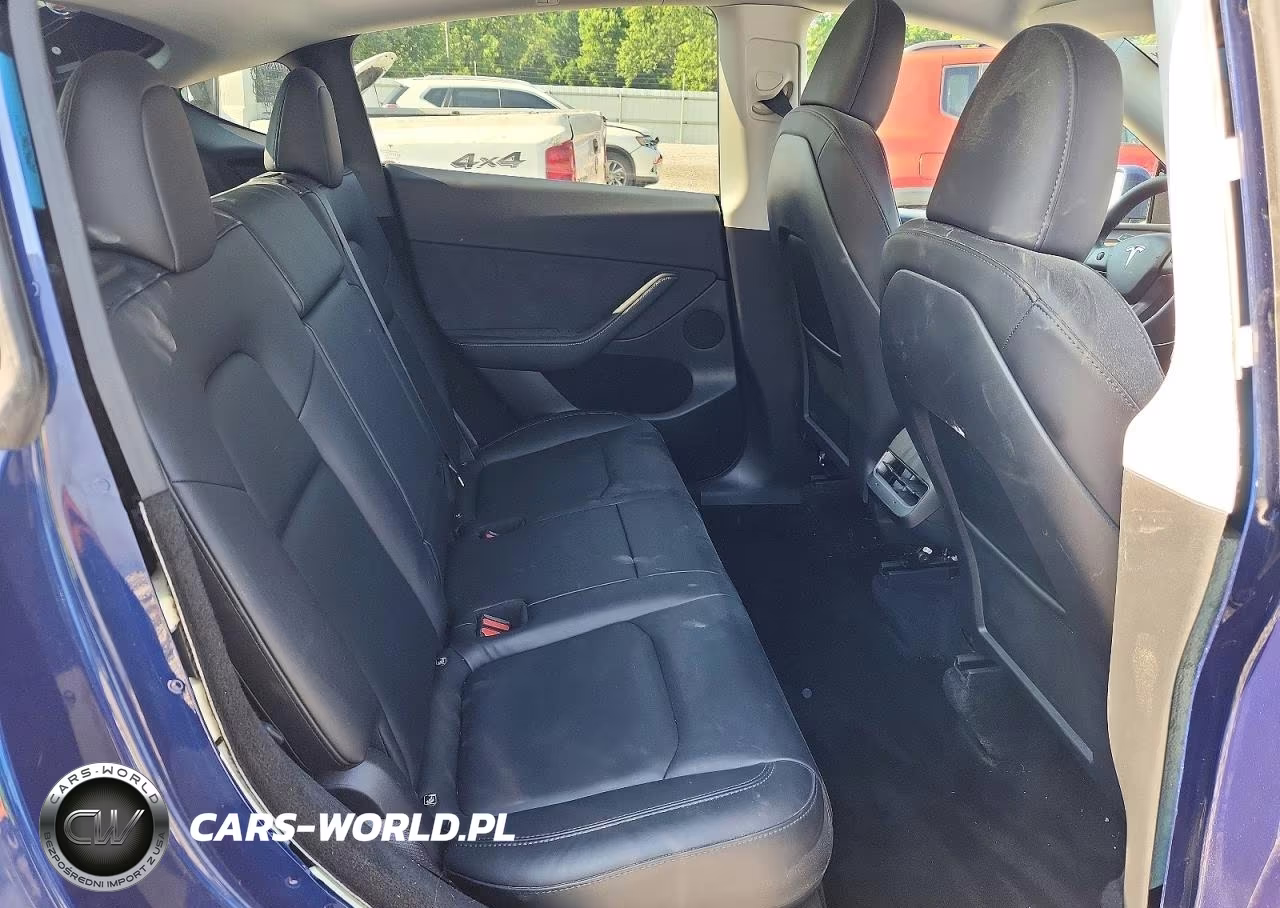 2023 Tesla Model Y VIN:7SAYGDEF0PF870221 - 10