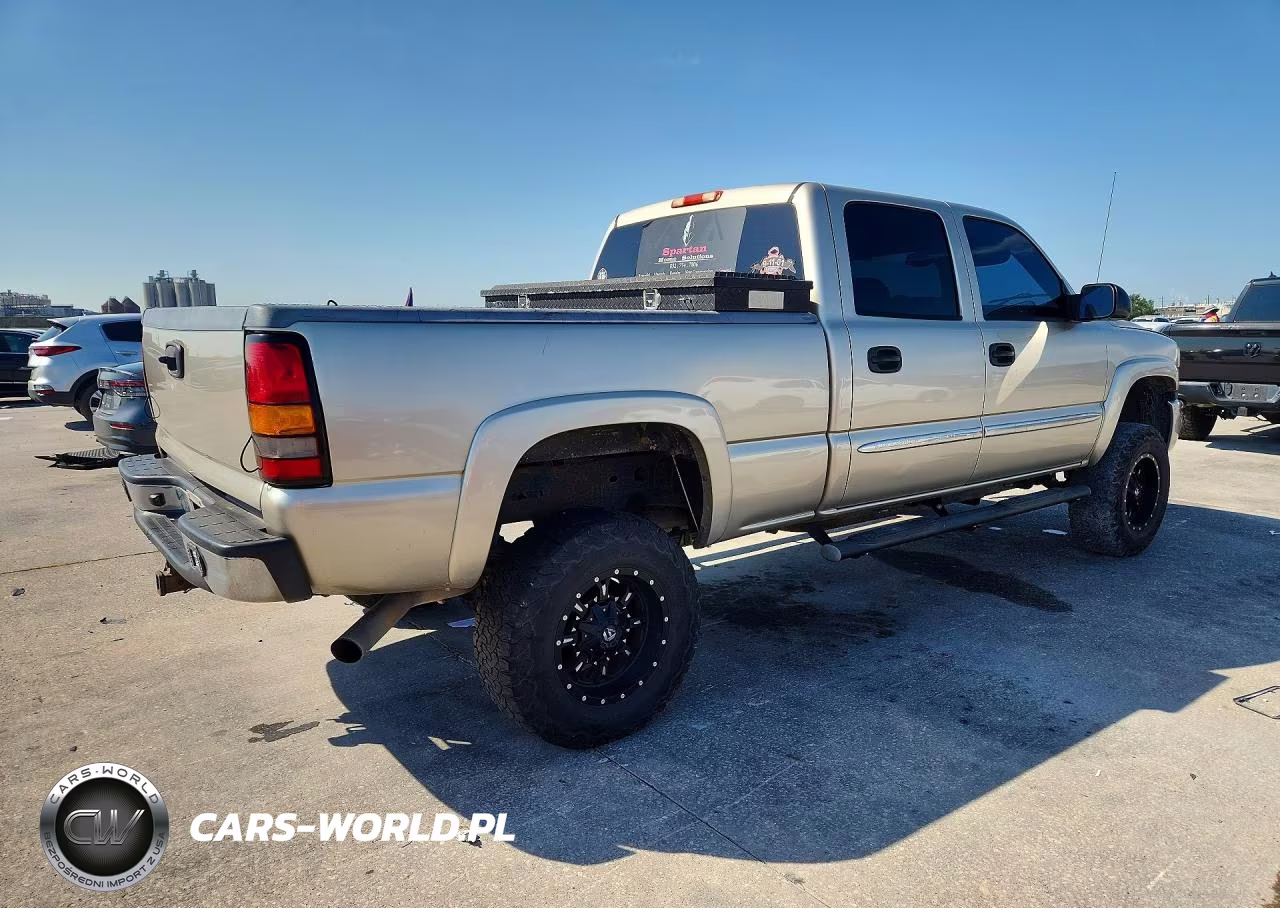2004 GMC Sierra C2500 Heavy Duty VIN:1GTHC23U94F236265 - 3