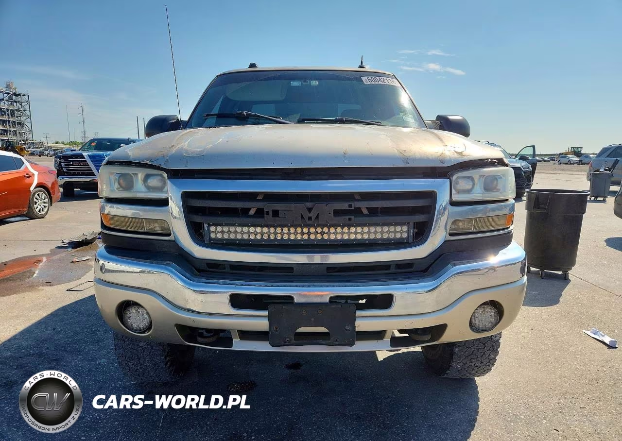 2004 GMC Sierra C2500 Heavy Duty VIN:1GTHC23U94F236265 - 5