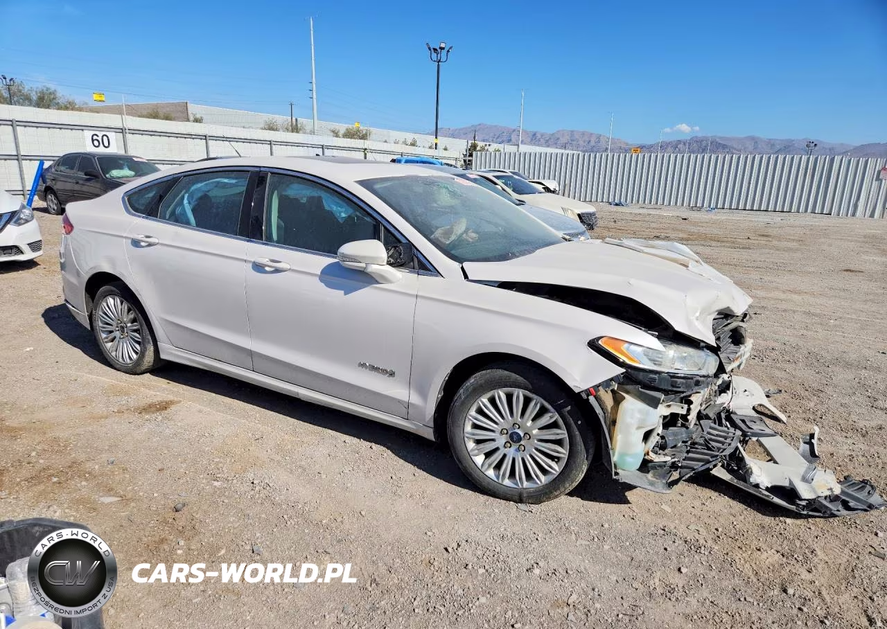 2013 Ford Fusion Se Hybrid VIN:3FA6P0LU2DR177536 - 4