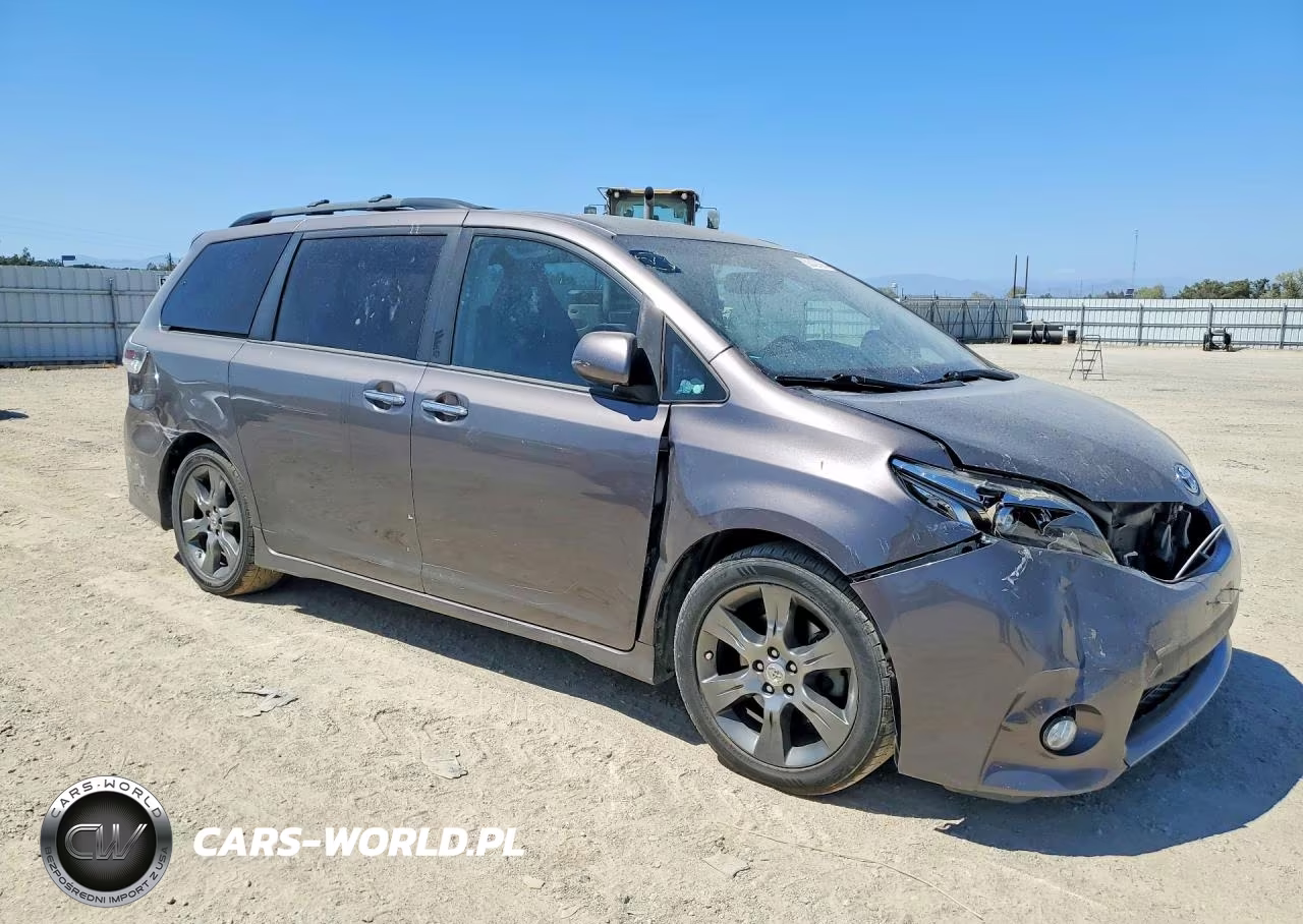 2015 Toyota Sienna Sport VIN:5TDXK3DC1FS613829 - 4