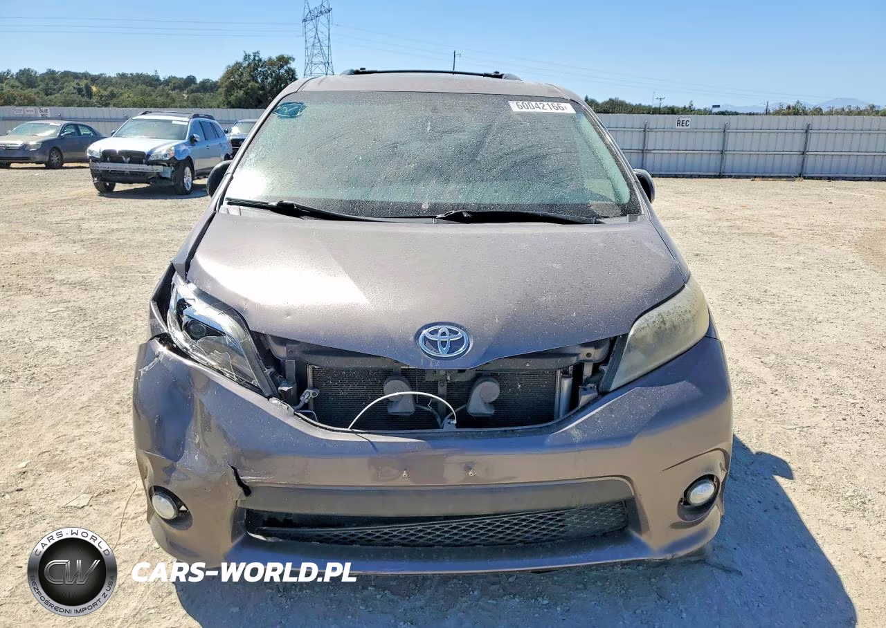 2015 Toyota Sienna Sport VIN:5TDXK3DC1FS613829 - 5