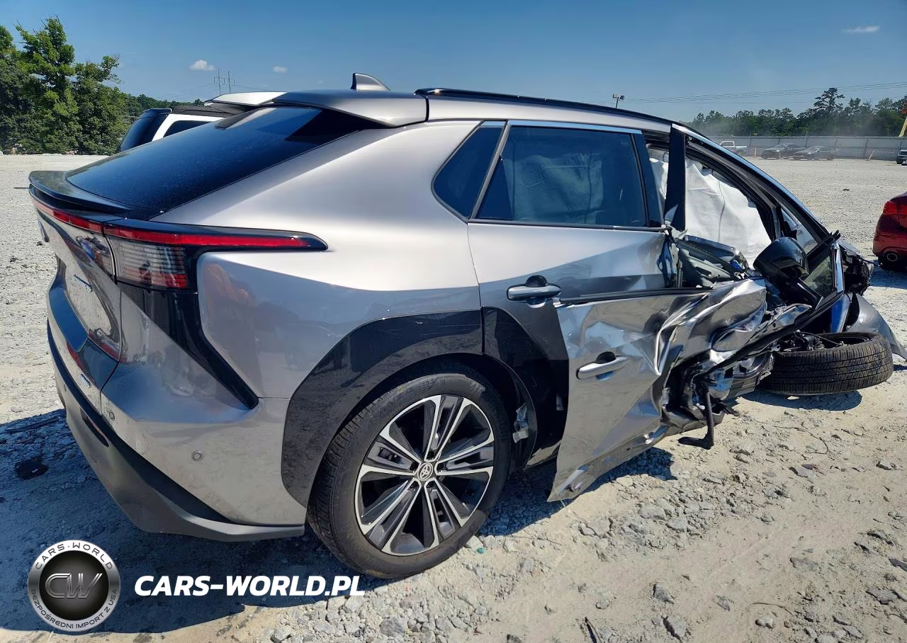 2024 Toyota Bz4X Xle VIN:JTMABACA2RA078215 - 3