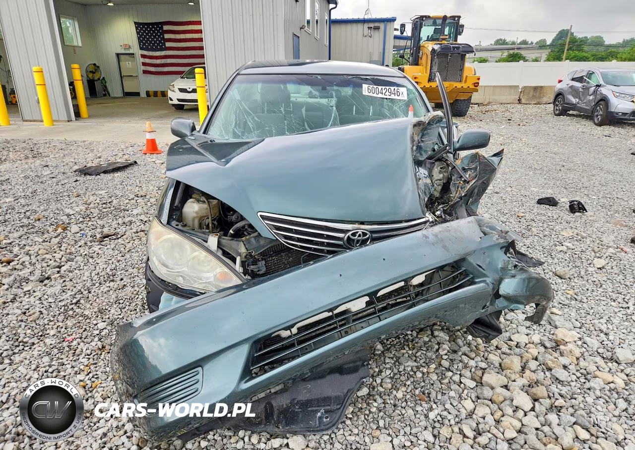 2005 Toyota Camry Le VIN:4T1BE32K05U397960 - 5