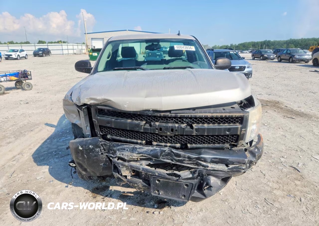 2008 Chevrolet Silverado C1500 VIN:1GCEC14XX8Z331914 - 5