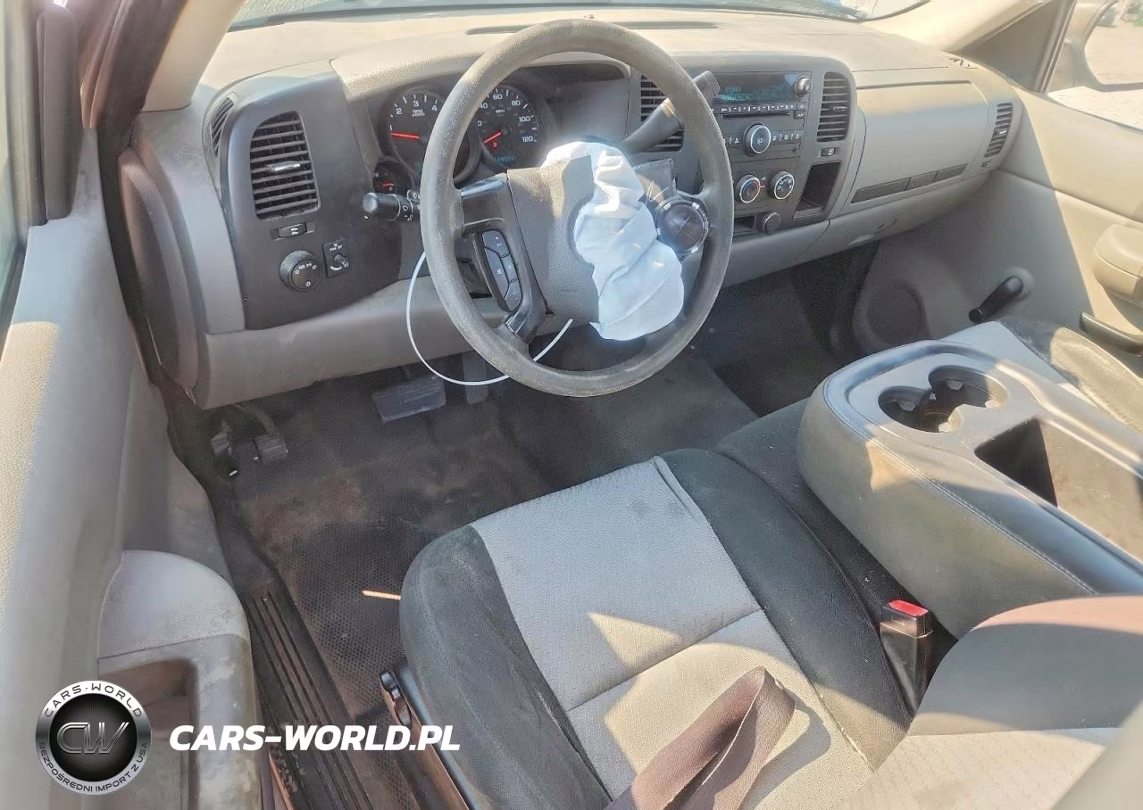 2008 Chevrolet Silverado C1500 VIN:1GCEC14XX8Z331914 - 8