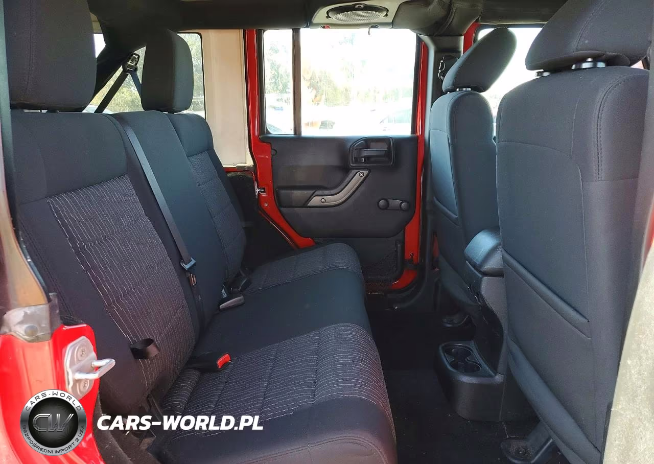 2012 Jeep Wrangler Unlimited Sport VIN:1C4BJWDG0CL220032 - 11