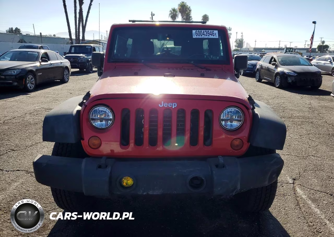 2012 Jeep Wrangler Unlimited Sport VIN:1C4BJWDG0CL220032 - 5