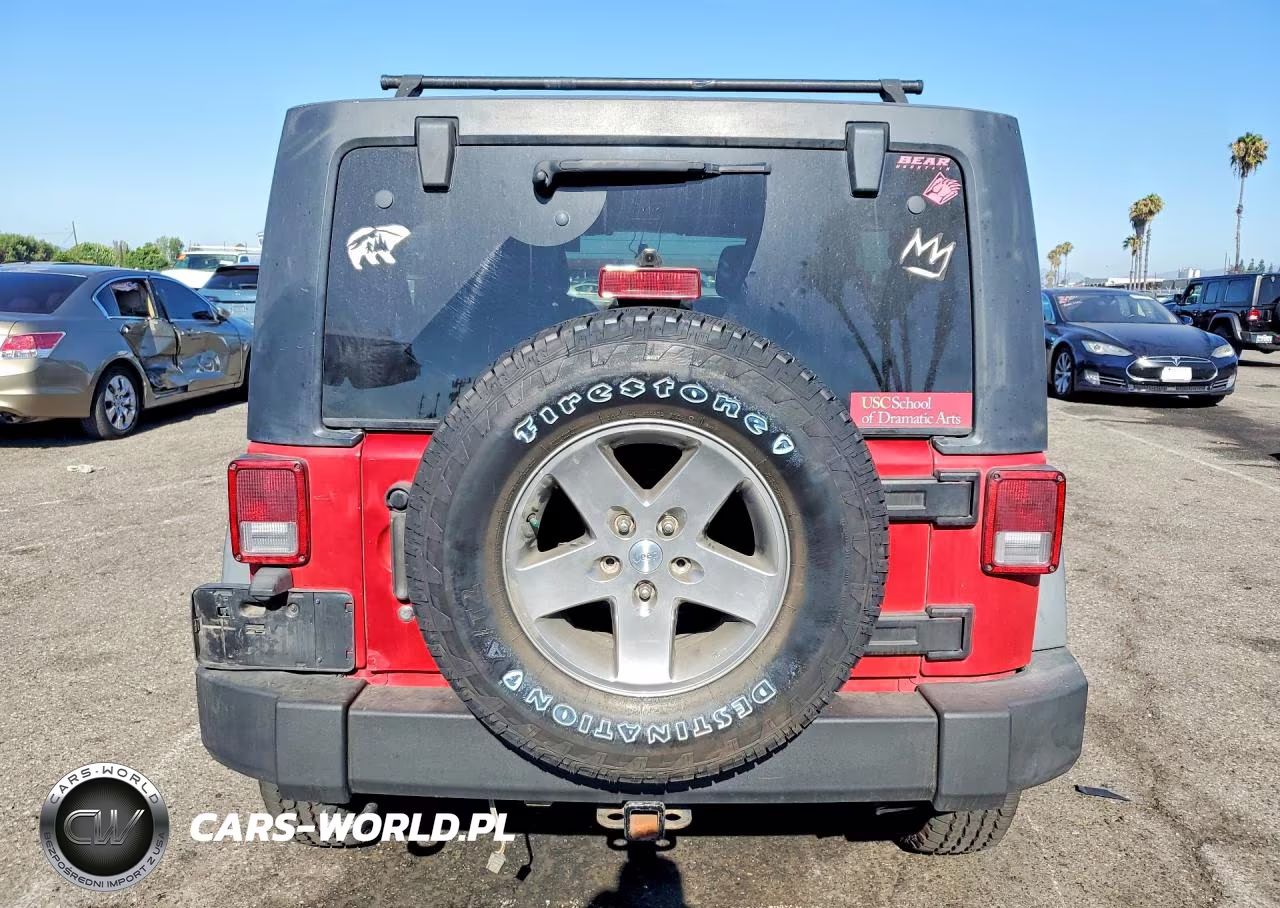 2012 Jeep Wrangler Unlimited Sport VIN:1C4BJWDG0CL220032 - 6